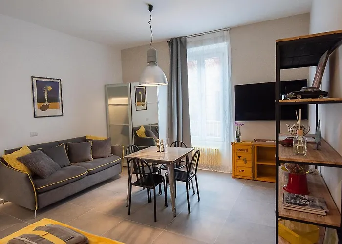 Апартаменты Cosy In The Greenest Corner Of Trastevere *